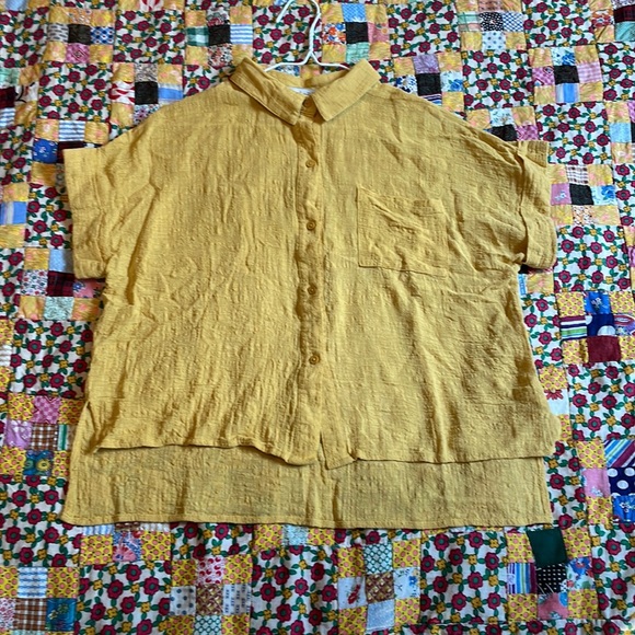 Azōe Button Down Shirt - Picture 1 of 3